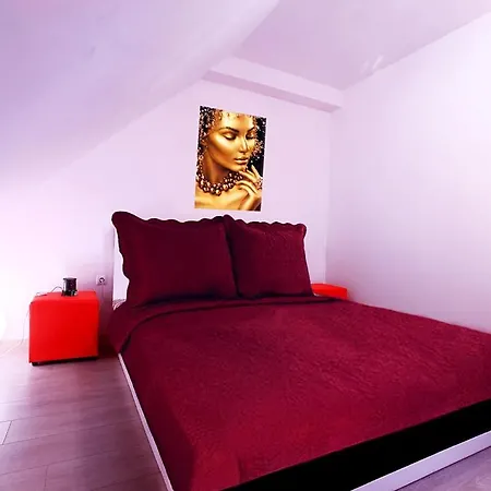 Deluxemaisonettes In Panoramic Roof Complex * Baltsjik