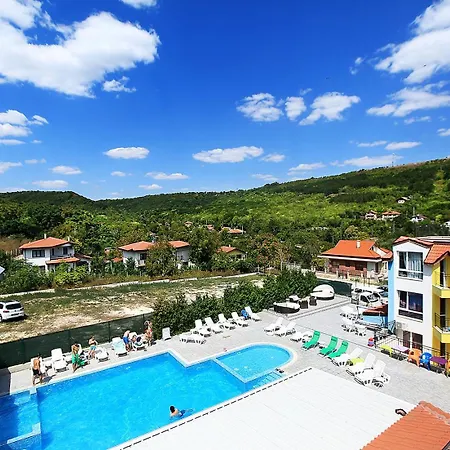 Deluxemaisonettes In Panoramic Roof Complex Appartement Baltsjik